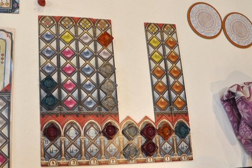 SPIEL'1810ǯ˰٤AZULפ³Ԥо졣ץ쥤ʤϤΤޤޤˡɤθ̤ϥåꤷAzul: Stained Glass of Sintraפץ쥤