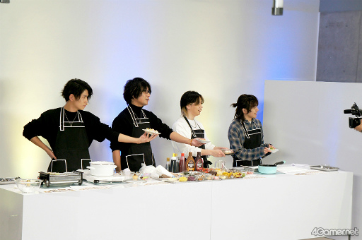 画像ギャラリー No.016のサムネイル画像 / 「Crazy:B」が集結! 「CAFE CINNAMON ニキズキッチンvol.4」Blu-ray発売記念イベント公開収録レポ&キャストインタビュー