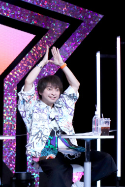 ���������꡼ No.005�Υ���ͥ������ / �������㥹�Ƚб�ɥ饤�־����ȯɽ���줿�֤��󥹥�������10��ǯ���ۿ��򿶤��֤롣���㥹�ȥ����Ȥ⤪�Ϥ�