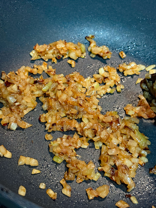 画像ギャラリー No.002のサムネイル画像 / 「マリオカートワールド」,ウシも食べている「ハンバーガー」を作る。俺のコラボカフェ:Menu 078