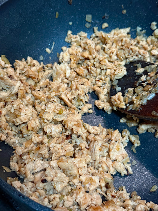 画像ギャラリー No.003のサムネイル画像 / 「マリオカートワールド」,ウシも食べている「ハンバーガー」を作る。俺のコラボカフェ:Menu 078