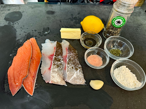 画像ギャラリー No.001のサムネイル画像 / 「ファイアーエムブレム 風花雪月」の食堂メニューは全部うまそうなので,「2種の魚のバター焼き」で味を検証。俺のコラボカフェ:Menu 081