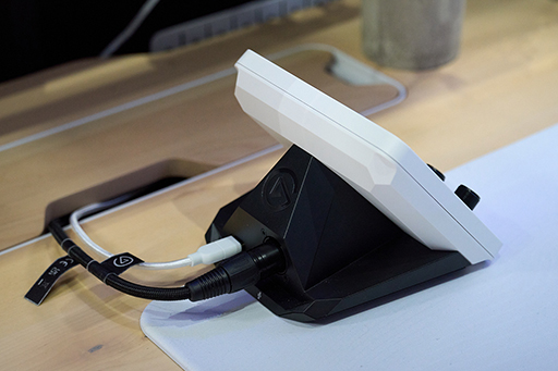 ���������꡼ No.004�Υ���ͥ������ / �������ۿ���Ż����������ۿ��Ը����������Elgato�֡�������Ĺ���å��ǥ����ץ쥤�Ρ�XENEON EDGE�פ�Ÿ����TGS2025��