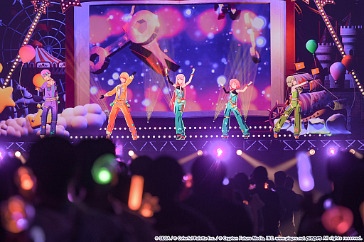 画像ギャラリー No.005のサムネイル画像 / 「プロジェクトセカイ」5周年を記念した3DCGライブをレポート。初音ミクや巡音ルカ，作中に登場する音楽ユニットのメンバーが等身大の姿で歌う！