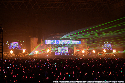 画像ギャラリー No.023のサムネイル画像 / 「プロジェクトセカイ」5周年を記念した3DCGライブをレポート。初音ミクや巡音ルカ，作中に登場する音楽ユニットのメンバーが等身大の姿で歌う！