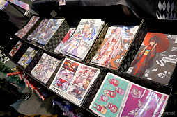 画像ギャラリー No.005のサムネイル画像 / 約2.5cmのミニチュアサイズになったセラフ部隊を見つけ出せ！　「ヘブバン」×「スモールワールズ」コラボレポート