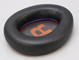 画像ギャラリー No.014のサムネイル画像 / 妥協せずいい音でゲームを楽しむなら「JBL Quantum 950 Wireless」が一押し。フラグシップらしい機能全盛りのワイヤレスヘッドセット【PR】