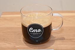 画像ギャラリー No.012のサムネイル画像 / 2周年を迎えた「百英雄伝」がコラボカフェを実施。12名の描き下ろしイラストが飾られている店内の様子をレポート