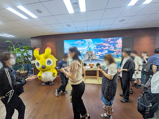 画像ギャラリー No.020のサムネイル画像 / 「PSO2 ニュージェネシス ver.2」公開生放送レポート。会場ではアイナ役の諸星すみれさん,マノン役の宮本侑芽さんのスペシャルライブも!