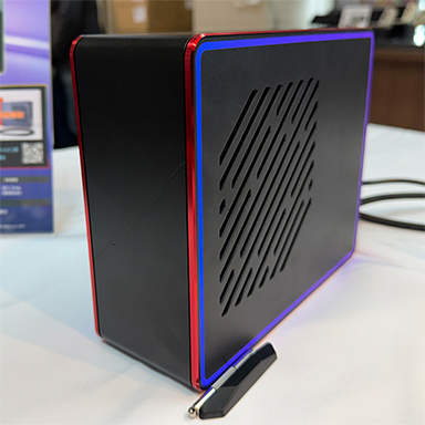 画像ギャラリー No.002のサムネイル画像 / Ryzen AI Max+ 395搭載のゲーマー向け2-in-1 PC「ONEXPLAYER Super X」が国内でお披露目。専用液冷ユニットの予約もスタート