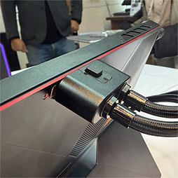 画像ギャラリー No.004のサムネイル画像 / Ryzen AI Max+ 395搭載のゲーマー向け2-in-1 PC「ONEXPLAYER Super X」が国内でお披露目。専用液冷ユニットの予約もスタート