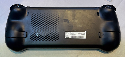 画像ギャラリー No.011のサムネイル画像 / モジュール式ゲームパッド採用で好みのレイアウトに変更可能な携帯型ゲームPC「AYANEO 3」の予約受付が始まる