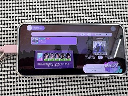 ���������꡼ No.003�Υ���ͥ������ / LE SSERAFIM�ο��ʡ�DIFFERENT�פ��θ��Ǥ��롣�������ޥ����ѡ����꡼�ʤΥ饤�ֲ��ˡ�Rhythm Hive�ץץ쥤�������3���ָ���Ÿ��