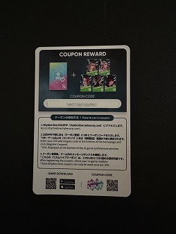 ���������꡼ No.006�Υ���ͥ������ / LE SSERAFIM�ο��ʡ�DIFFERENT�פ��θ��Ǥ��롣�������ޥ����ѡ����꡼�ʤΥ饤�ֲ��ˡ�Rhythm Hive�ץץ쥤�������3���ָ���Ÿ��