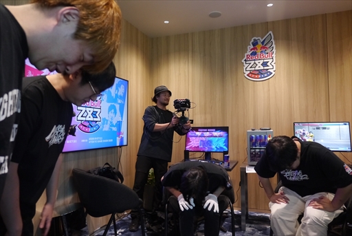 画像ギャラリー No.013のサムネイル画像 / 「ストリートファイター6」のプロゲーマーが講師となり,次世代を担う生徒を導く。「Red Bull 283 Academy」合宿レポート