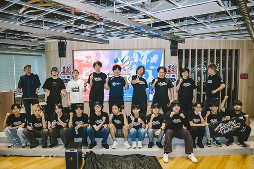 画像ギャラリー No.029のサムネイル画像 / 「ストリートファイター6」のプロゲーマーが講師となり,次世代を担う生徒を導く。「Red Bull 283 Academy」合宿レポート