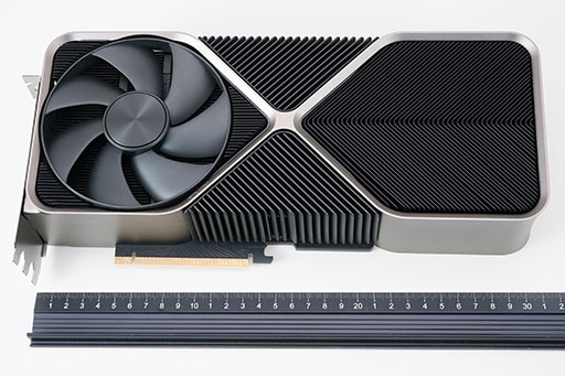画像集 No.014のサムネイル画像 / ［レビュー］「GeForce RTX 4080 Founders Edition」で，Ada世代ハイエンドGPUの実力を検証。RTX 3090をしのぐ性能で消費電力は低い
