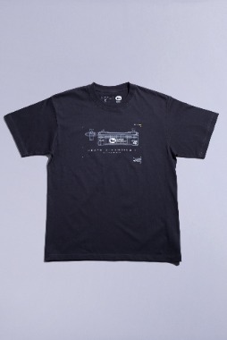 ���������꡼ No.007�Υ���ͥ������ / ��DEATH STRANDING 2: ON THE BEACH�סߡ֥�ޥȱ�͢�ץ���ܡ����ꥰ�å���1�Ƥ�T����Ĥ�����ȯ�䡣����ܥǥ�������ʥܡ���Ǥ��Ϥ���