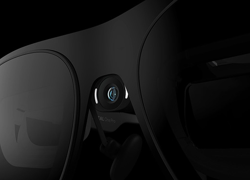 画像ギャラリー No.003のサムネイル画像 / サングラス型ディスプレイ「XREAL One」専用小型カメラ「XREAL Eye」が6月27日発売。映像を空中に固定する空間ディスプレイを実現