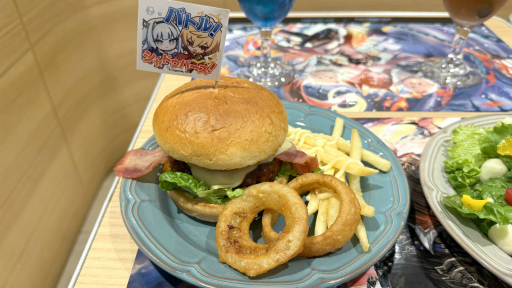 画像ギャラリー No.011のサムネイル画像 / 「Shadowverse: Worlds Beyond」初のコラボカフェ開催。心躍るコラボメニューとグッズの数々をレポート