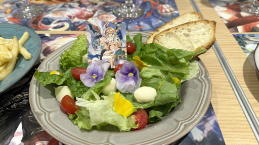 画像ギャラリー No.012のサムネイル画像 / 「Shadowverse: Worlds Beyond」初のコラボカフェ開催。心躍るコラボメニューとグッズの数々をレポート