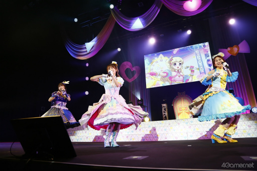 画像ギャラリー No.003のサムネイル画像 / 総勢30名のアイドルが夢の共演! 「ひみつのアイプリ×プリパラ」パワフル&ハートフルなライブをレポート