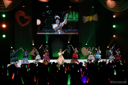 画像ギャラリー No.024のサムネイル画像 / 総勢30名のアイドルが夢の共演! 「ひみつのアイプリ×プリパラ」パワフル&ハートフルなライブをレポート