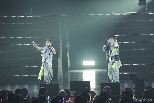 画像ギャラリー No.004のサムネイル画像 / 「18TRIP」ライブイベント「HAMAツアーズpresents “おもてなしライブ” -Sparkle-」♯01レポート。デュオ曲から新曲まで,観客を魅了した一夜