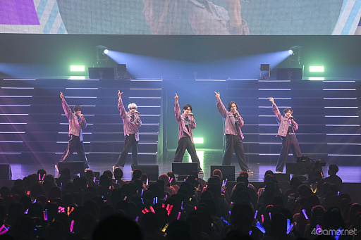 画像ギャラリー No.015のサムネイル画像 / 「18TRIP」ライブイベント「HAMAツアーズpresents “おもてなしライブ” -Sparkle-」♯01レポート。デュオ曲から新曲まで,観客を魅了した一夜