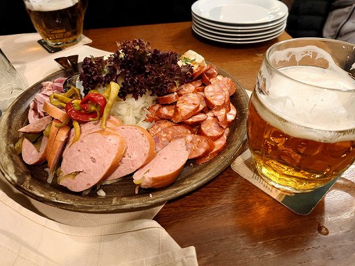 画像ギャラリー No.021のサムネイル画像 / 中世の宴で騒いだり,城や要塞に行ったり。チェコで「キングダムカム・デリバランスII」の舞台を巡ってきた