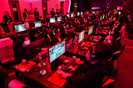 画像ギャラリー No.026のサムネイル画像 / 新作MMORPG「レイヴン2」の先行体験会をレポート。インフルエンサーが率いる3ギルドが,20vs.20vs.20のGvGコンテンツ「古代城塞」で激突!【PR】