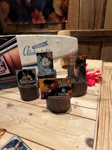 ���������꡼ No.010�Υ���ͥ������ / ��ζ��ǡ�������� Pirates in Hawaii�פȥϥ磻���󥫥ե����쥹�ȥ�� �����ϥơ��֥�ȤΥ���ܳ��ŷ��ꡣ2��12������3��9���ޤǴ��ָ���