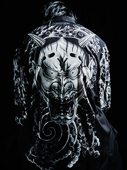 ���������꡼ No.005�Υ���ͥ������ / ��WILDSIDE YOHJI YAMAMOTO�ס�ζ��ǡ�����������ȤΥ������2�Ƥ�4��23����ȯ�䡣���㥱�åȤȥ���Ĥη�6����饤��ʥå�