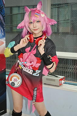 画像ギャラリー No.020のサムネイル画像 / 「NTE」と秋葉原のメイドカフェ「氷と宝石のパティスリー リリアンキュキュ」がコラボ。公式コスプレイヤーも登場した内覧会をレポート