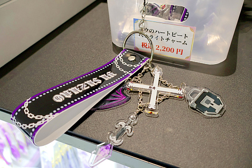 画像ギャラリー No.047のサムネイル画像 / 神々しく鎮座する「金のオバレ像」！　大量のフォトスポットで作品世界を楽しめる「KING OF PRISM 10th ANNIVERSARY展」レポート