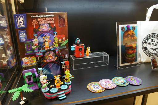 画像ギャラリー No.012のサムネイル画像 / 「Five Nights at Freddy's」のポップアップストアが東京と大阪で開催に。たくさんのグッズと,フレディたちの等身大POPがお出迎え!