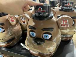 画像ギャラリー No.019のサムネイル画像 / 「Five Nights at Freddy's」のポップアップストアが東京と大阪で開催に。たくさんのグッズと,フレディたちの等身大POPがお出迎え!