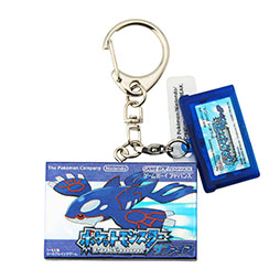 画像ギャラリー No.010のサムネイル画像 / 「ポケットモンスター」シリーズの歴代ゲームソフトのパッケージがデザインされたグッズが登場。Tシャツやピンズなどを6月18日にリリース