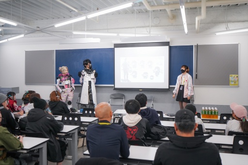 ���������꡼ No.028�Υ���ͥ������ / �桼�ӡ��������եȼ�š�FPS Day X�ײ���ݡ��ȡ���UBIDAY�פΰ����ҤϷ����Ѥ������⥳�ߥ�˥ƥ��򲹤�³���Ƥ���