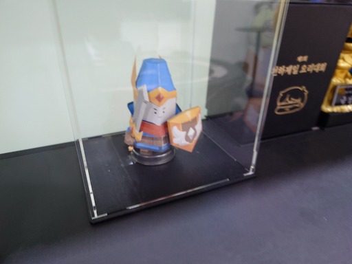 画像ギャラリー No.038のサムネイル画像 / 「トリッカル・もちもちほっペ大作戦」開発元のEPID Gamesを見学に韓国へ。同人グッズやミームに溢れるオタクカンパニー