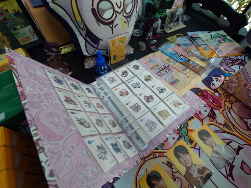 画像ギャラリー No.043のサムネイル画像 / 「トリッカル・もちもちほっペ大作戦」開発元のEPID Gamesを見学に韓国へ。同人グッズやミームに溢れるオタクカンパニー