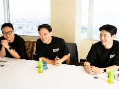 Υ󥿥ӥ塼ϡBIOHAZARD Survival Unitפϡˤơ֥Х餷פά˺ƲᤷΤѡ3ͤäʹ