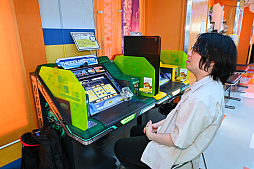 画像ギャラリー No.022のサムネイル画像 / アイマス20周年にアケマス初体験! 初代「THE IDOLM@STER」を学マスPが遊び,時代を越えて“アイ”される,原点を知る