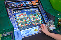 画像ギャラリー No.025のサムネイル画像 / アイマス20周年にアケマス初体験! 初代「THE IDOLM@STER」を学マスPが遊び,時代を越えて“アイ”される,原点を知る