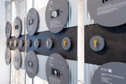 ���������꡼ No.001�Υ���ͥ������ / �ºߤ��������Υǡ����������ޤ줿��ͩ�²�Ҥ�餷��ư���פ�������Ÿ�����֤˳�ĥ�����Ÿ��REAL [UN]REAL ESTATE�ס�2��6�������ë�ǳ���