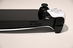画像集 No.003のサムネイル画像 / PS5用リモートプレイ専用機「PlayStation Portal リモートプレーヤー」の使い勝手は？　デバイスの用途も考えてみる