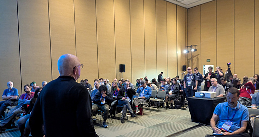 画像ギャラリー No.009のサムネイル画像 / 50年を超えてキャリアを重ねるドン・ダグロウ氏が登壇。どれだけゲームを愛していても，ゲームビジネスは愛し返してくれない荒海のようなもの［GDC 2026］