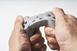 ���������꡼ No.004�Υ���ͥ������ / PlayStation�������դˤ������å���9��25��ȯ��λ����MonoMaster��11������Ͽ�Ȥ����о�