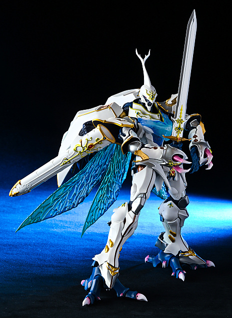 画像ギャラリー No.001のサムネイル画像 / ［レビュー］「METAL BUILD DRAGON SCALE サーバイン（白き秘宝）」ファンタジックで生体感のあるディテールが，唯一無二の存在感