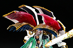 画像ギャラリー No.029のサムネイル画像 / ［レビュー］「METAL BUILD DRAGON SCALE サーバイン（白き秘宝）」ファンタジックで生体感のあるディテールが，唯一無二の存在感